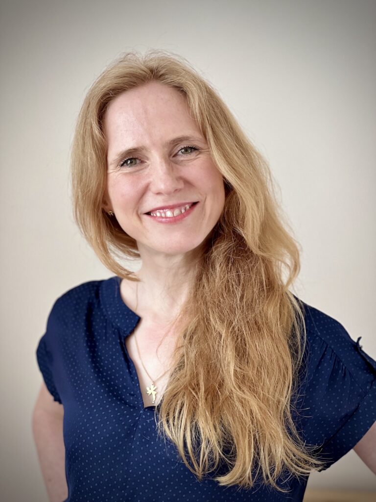 Céline Agathos - Coach certifiée - Coaching profond, programmation neuro-linguistique, hypnose ericksonienne